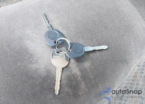 2005 Chevrolet Silverado 1500 Ls из США, поврежденный, VIN 1GCEC19X65Z349993